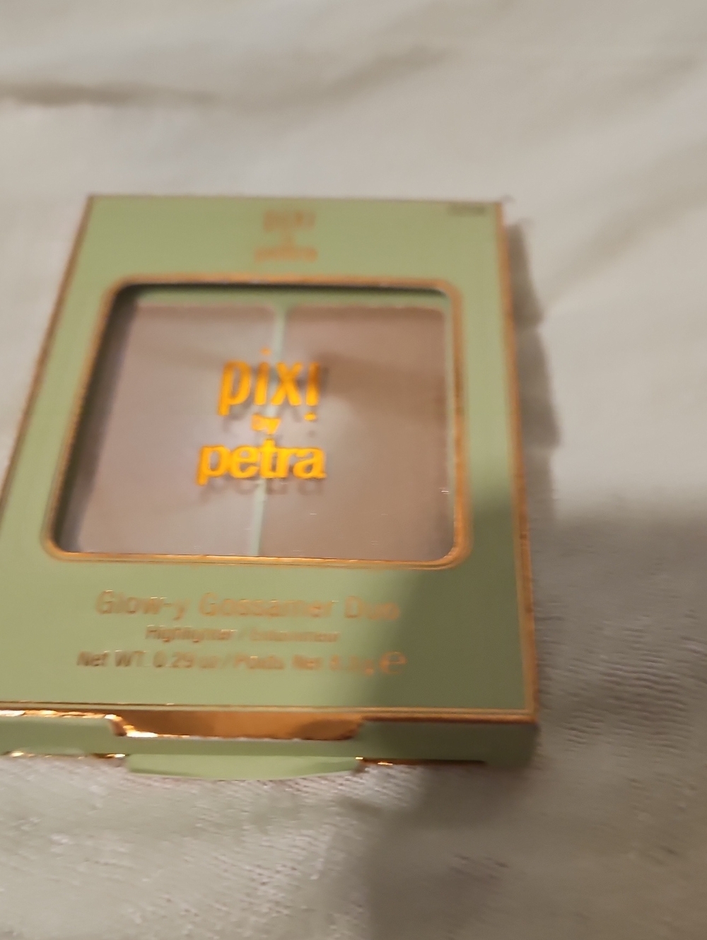 Pixi Glow-y Gossamer Duo Highlighter - Green & Gold Packaging